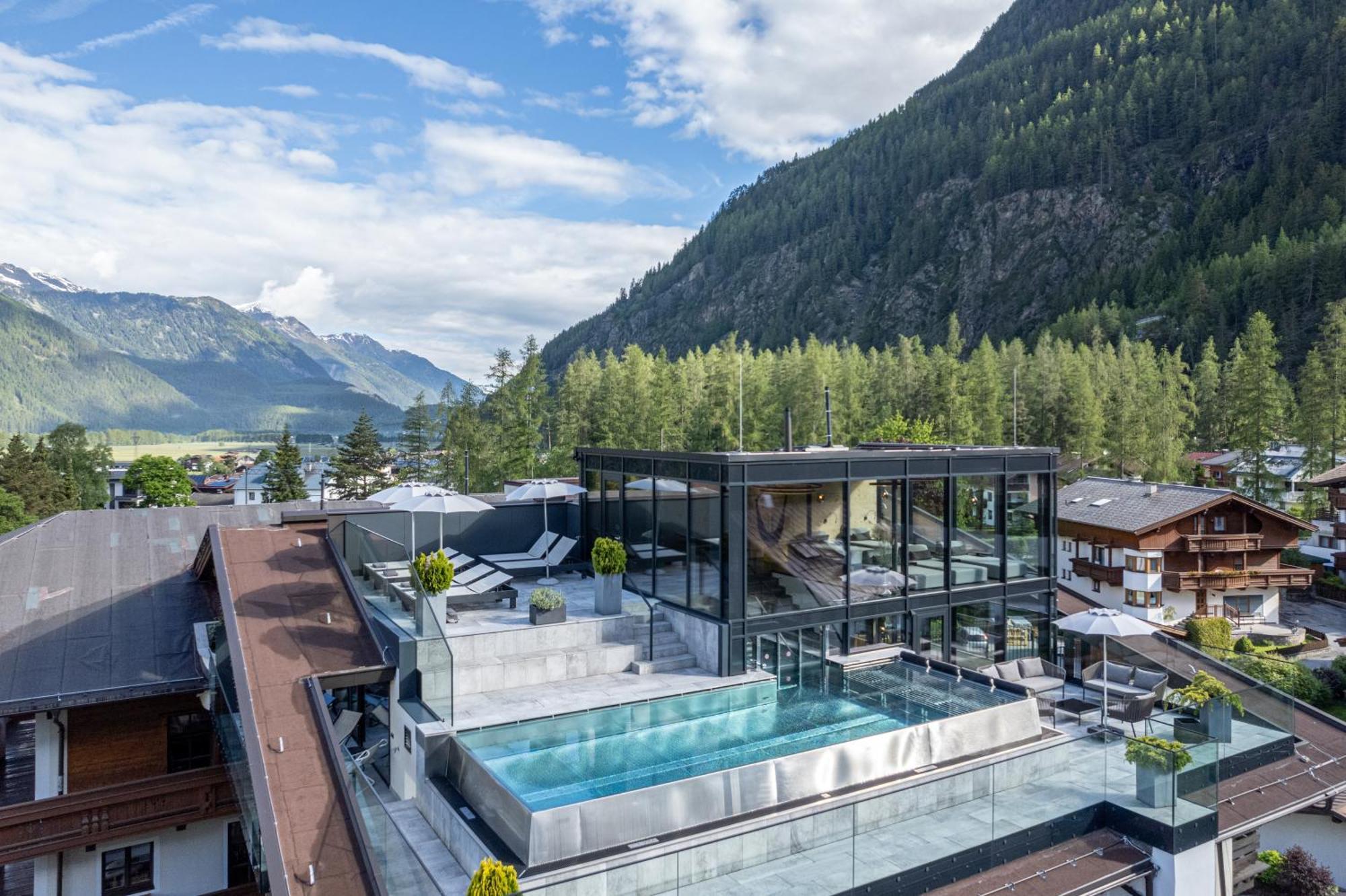 Stern Hotel 4*